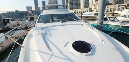 意大利Azimut阿茲慕58_大連游艇租賃_租艇玩大連