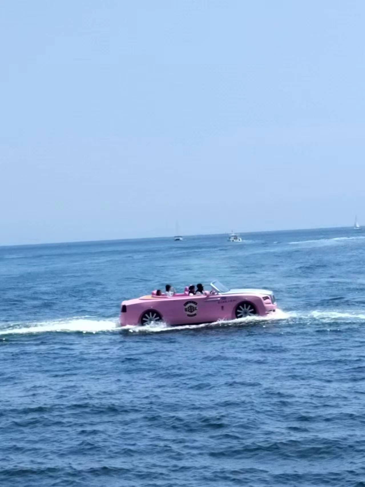 你以為這是外國？這里是大連東港游艇碼頭！